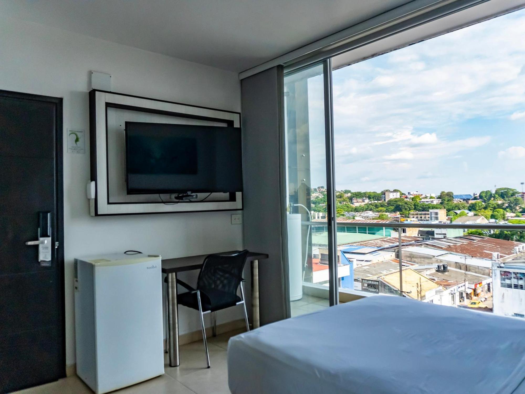 Hotel Andinos Plaza Florencia Florencia  Eksteriør billede