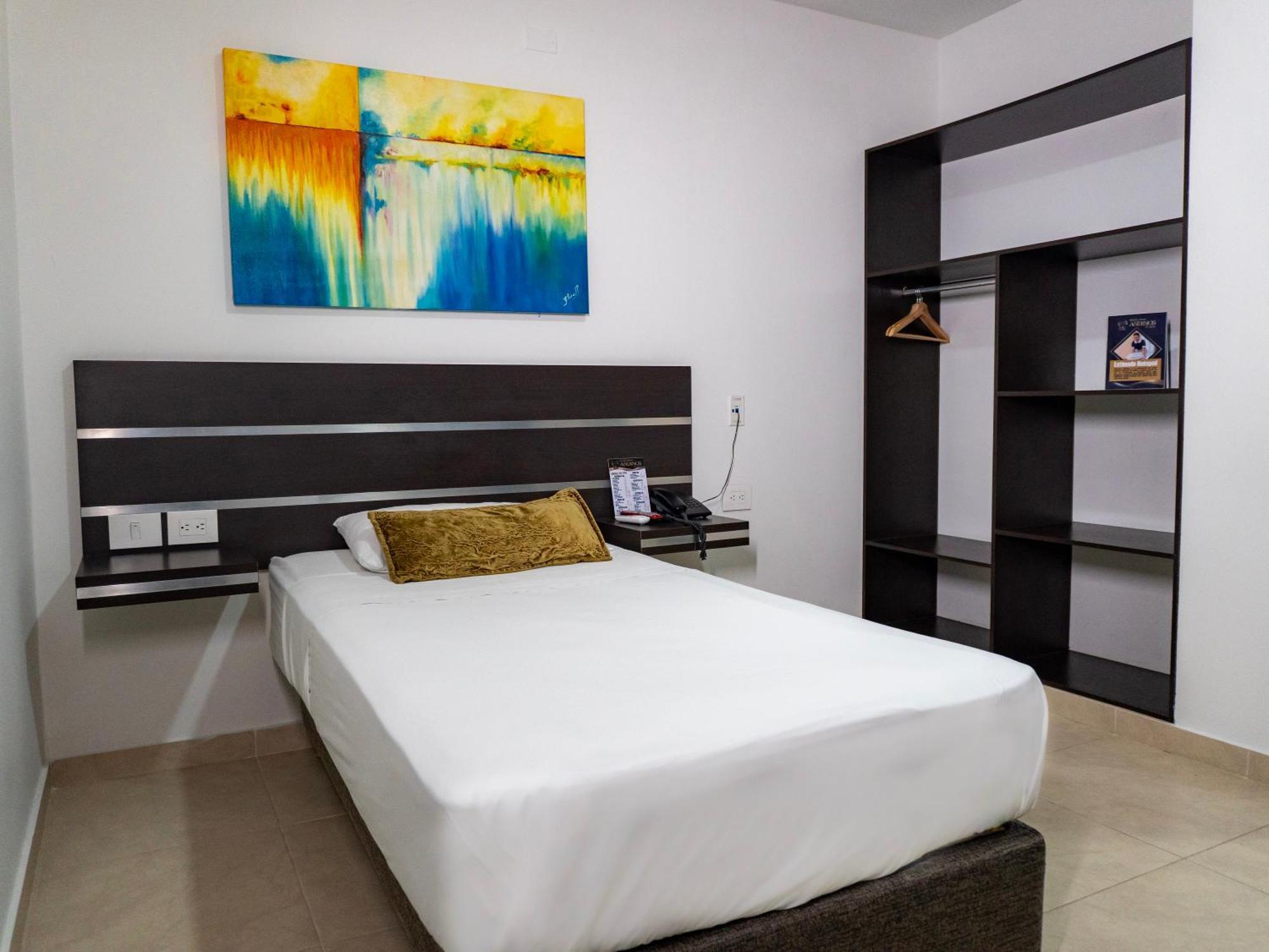 Hotel Andinos Plaza Florencia Florencia  Eksteriør billede