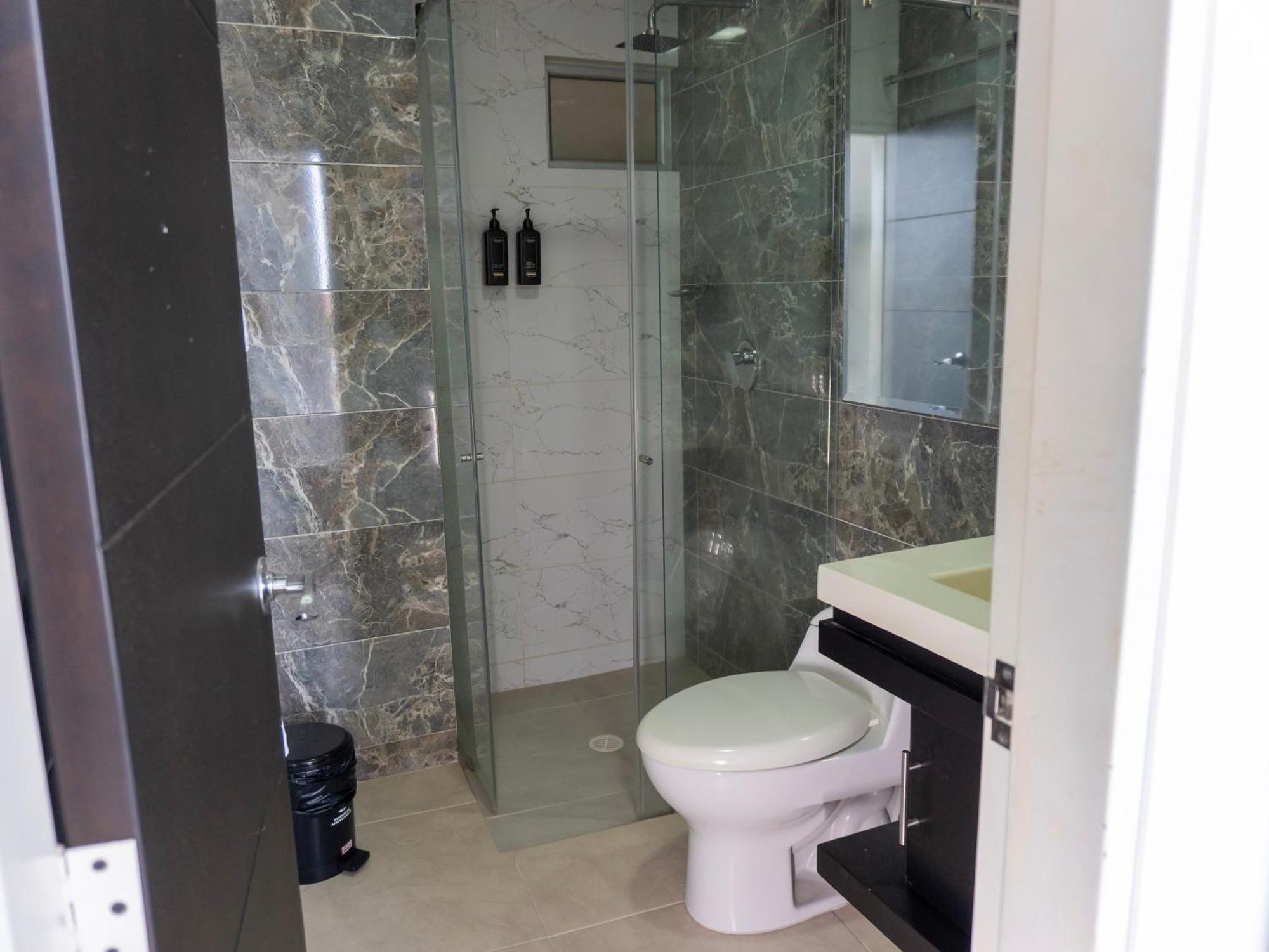 Hotel Andinos Plaza Florencia Florencia  Eksteriør billede