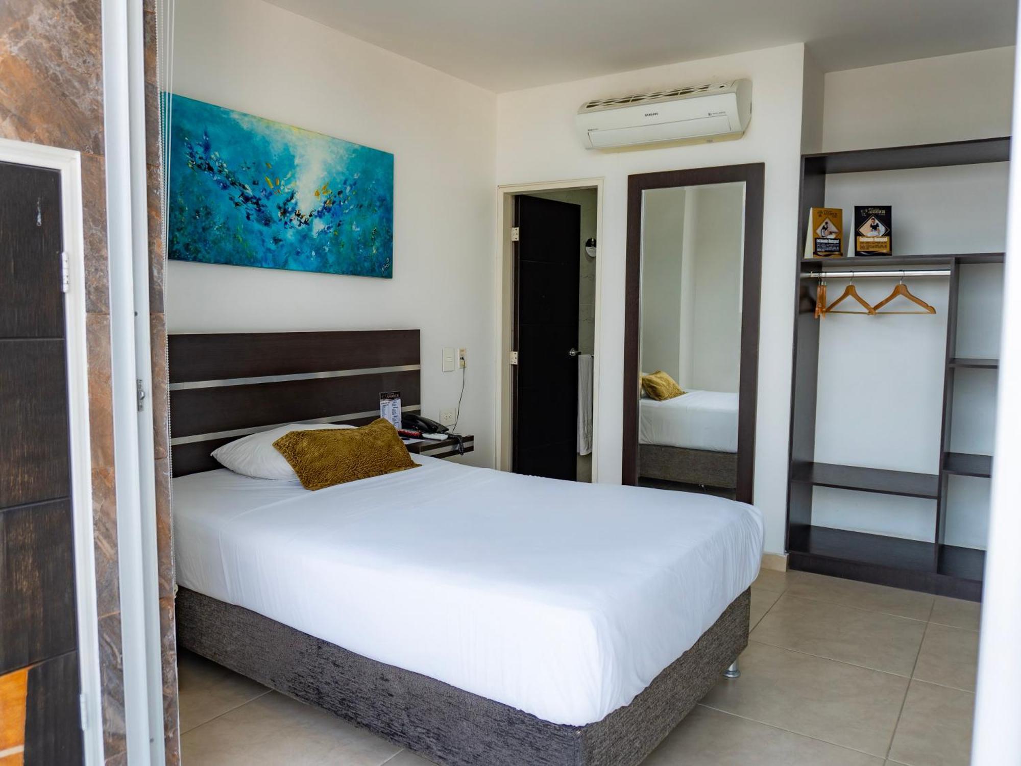 Hotel Andinos Plaza Florencia Florencia  Eksteriør billede