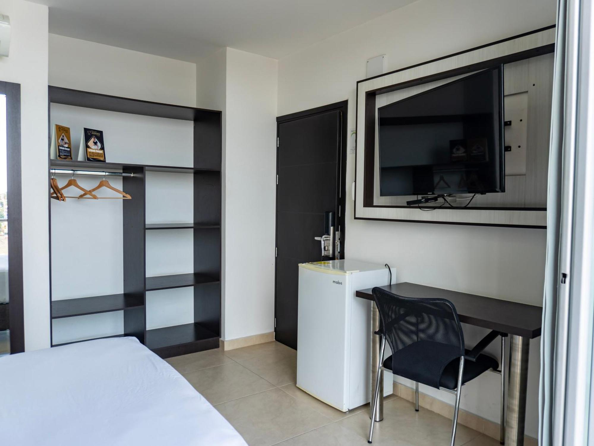 Hotel Andinos Plaza Florencia Florencia  Eksteriør billede