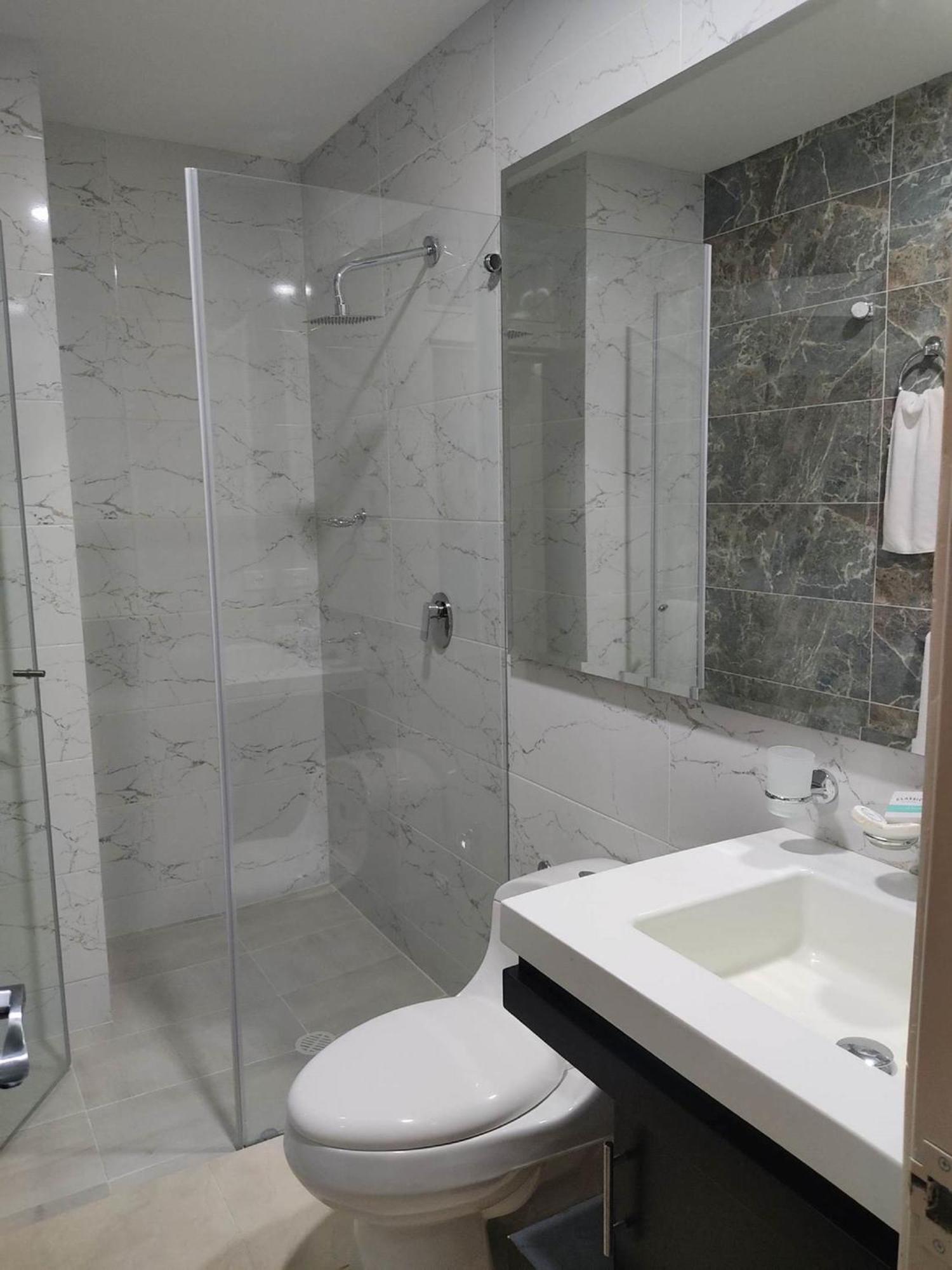 Hotel Andinos Plaza Florencia Florencia  Eksteriør billede