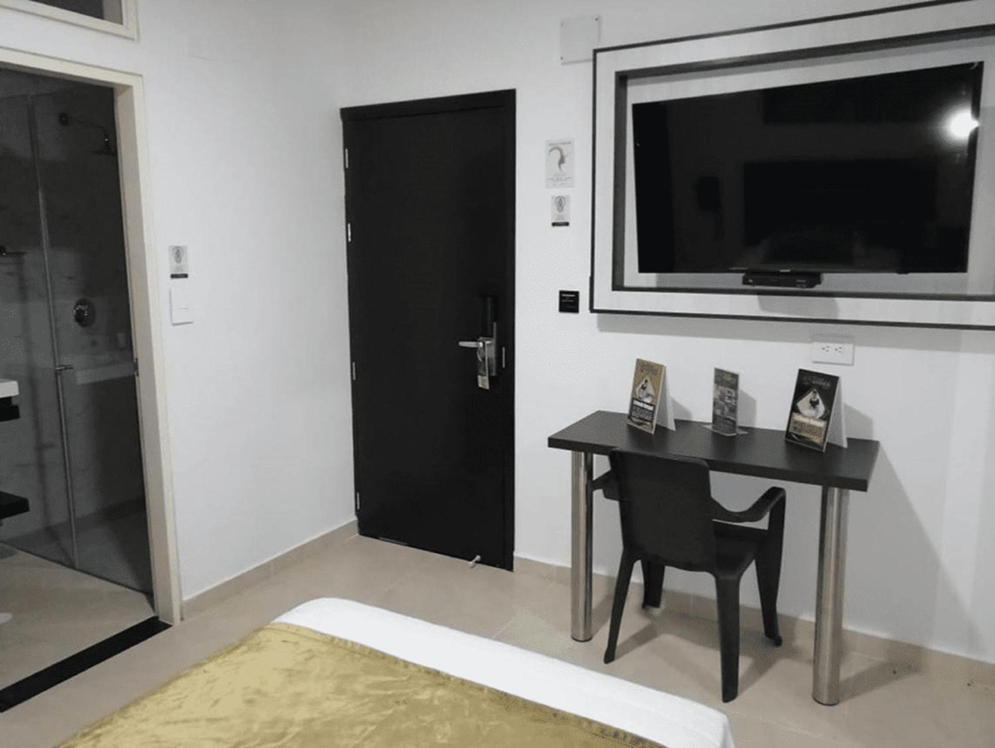 Hotel Andinos Plaza Florencia Florencia  Eksteriør billede